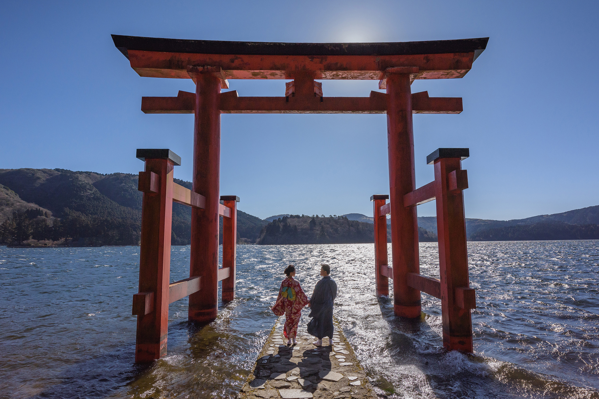Elope in Hakone