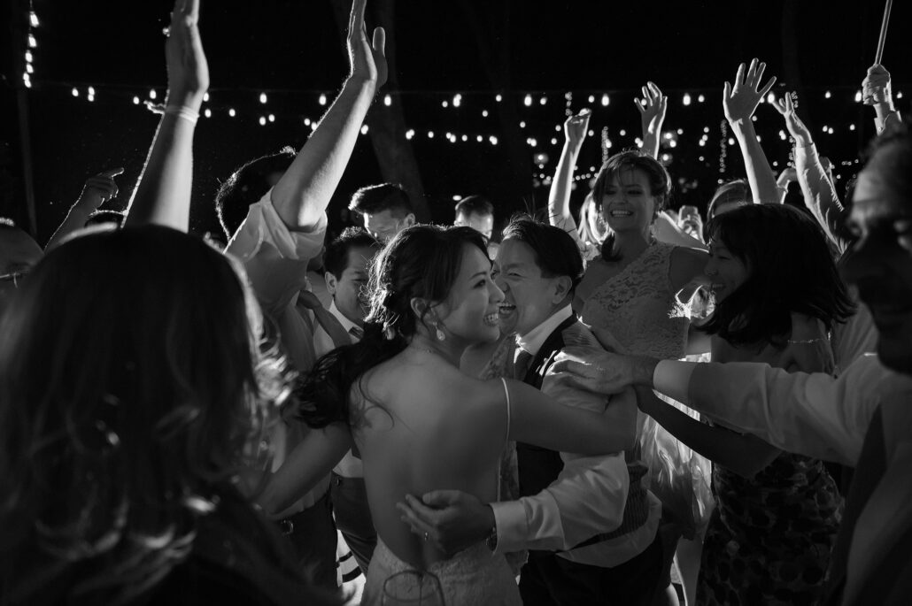 creator vs wedding photographer